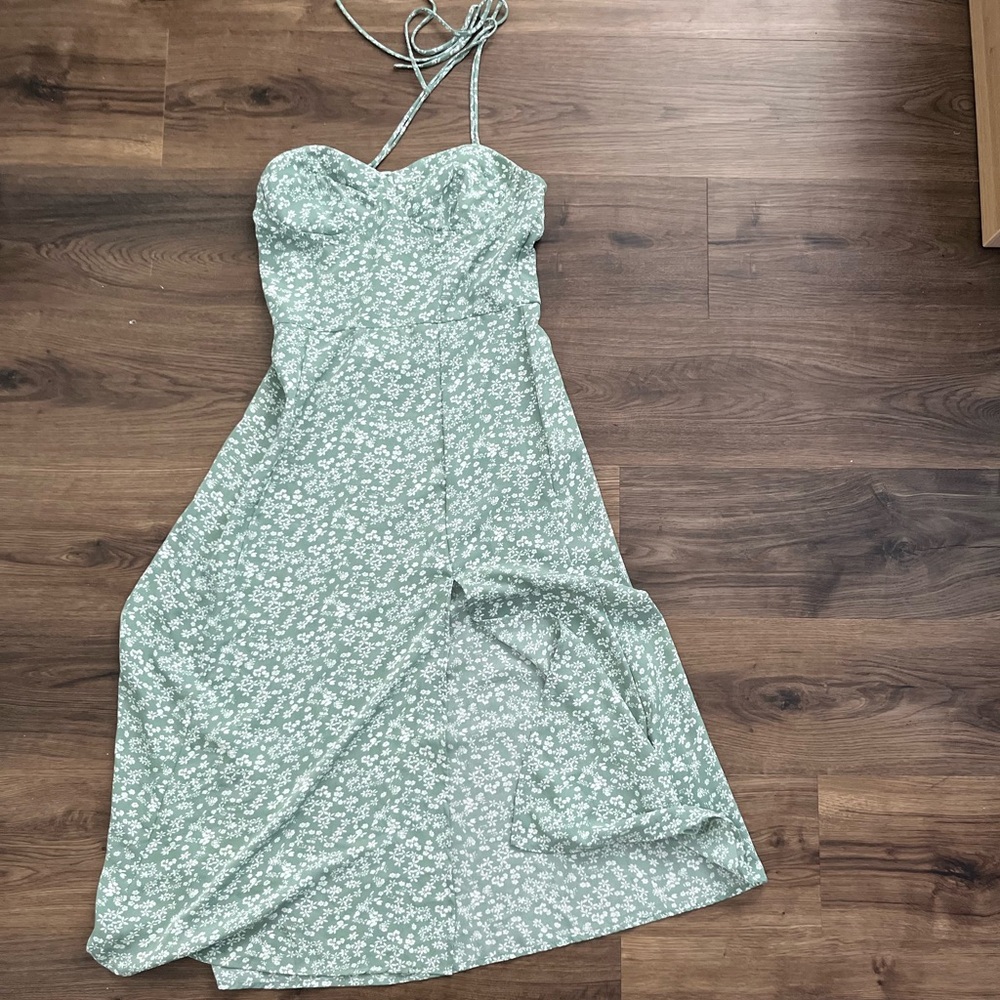Small Floral 🪴sweetheart 🪴Spaghetti Strap slit Dress NEVER WORN